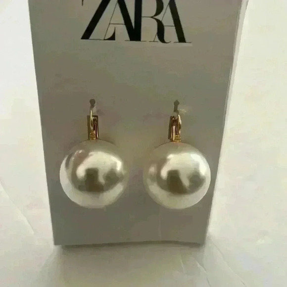 Zara Jewelry - COPY - 🔥🔥Zara pearly earrings